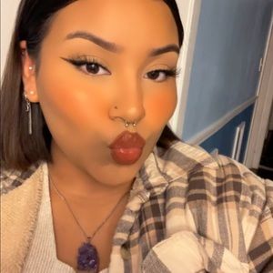 Meet your Posher, Lucy